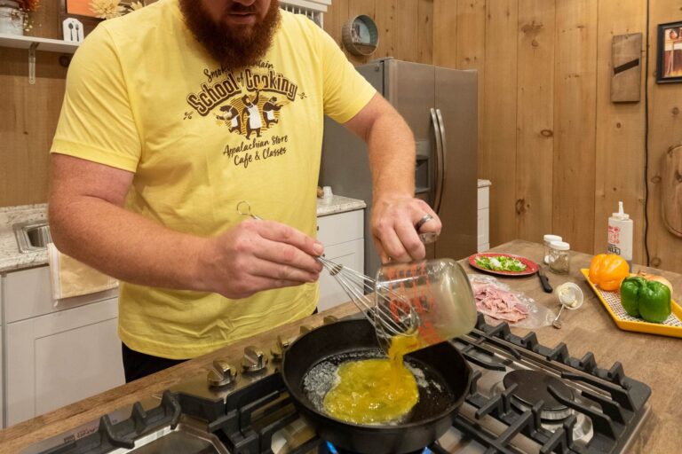 Smoky-Mountain-School-of-Cooking-demonstration