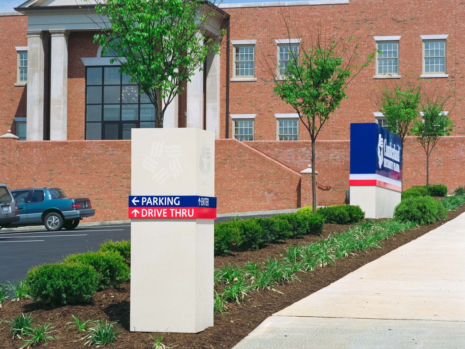 Cumberland Security Bank exterior signs