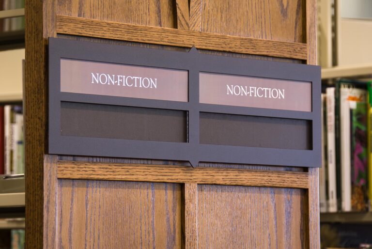 Bookshelf end sign with "non-fiction"